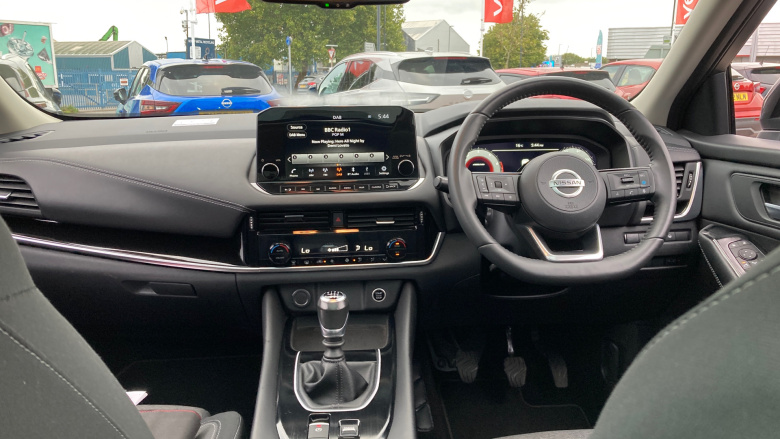 Nissan Qashqai 1.3 DiG-T MH Premiere Edition 5dr Petrol Hatchback